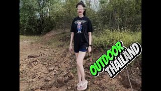 Thai Teen Amateur Outdoor Fuck – POV Creampie In Nature