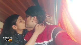 Stranger Traveller Girl Seduces Me In the Bus & I finishes Fucking Her In My hotel Room